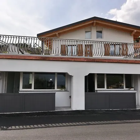 Fossato Apartment *